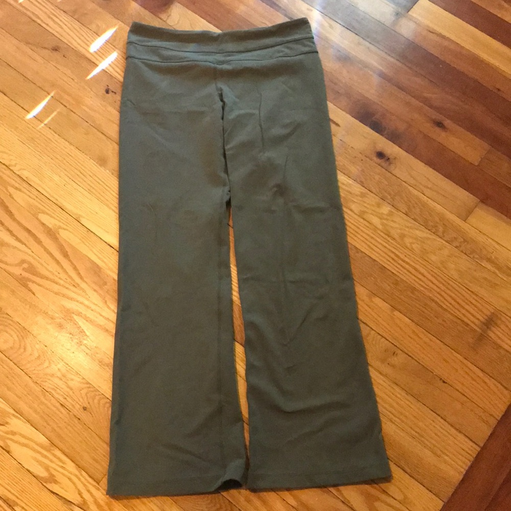 Lululemon army green pants